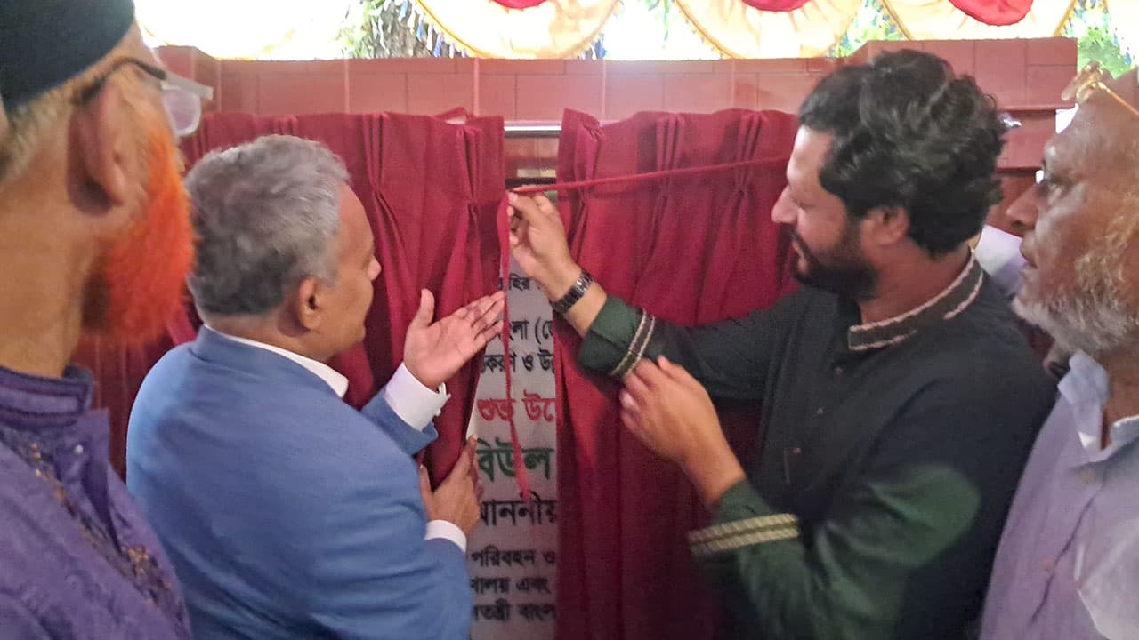 দশানী-গিলাতলা সড়কের সংস্কার কাজ উদ্বোধন করলেন সেতুমন্ত্রী