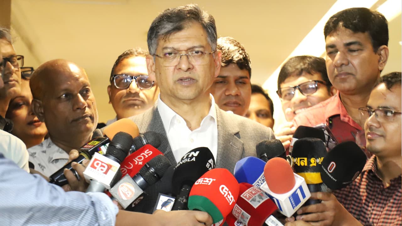 বিগত ১৮০ দিনে আইনশৃঙ্খলা পরিস্থিতির দৃশ্যমান উন্নতি হয়েছে: স্বরাষ্ট্রমন্ত্রী