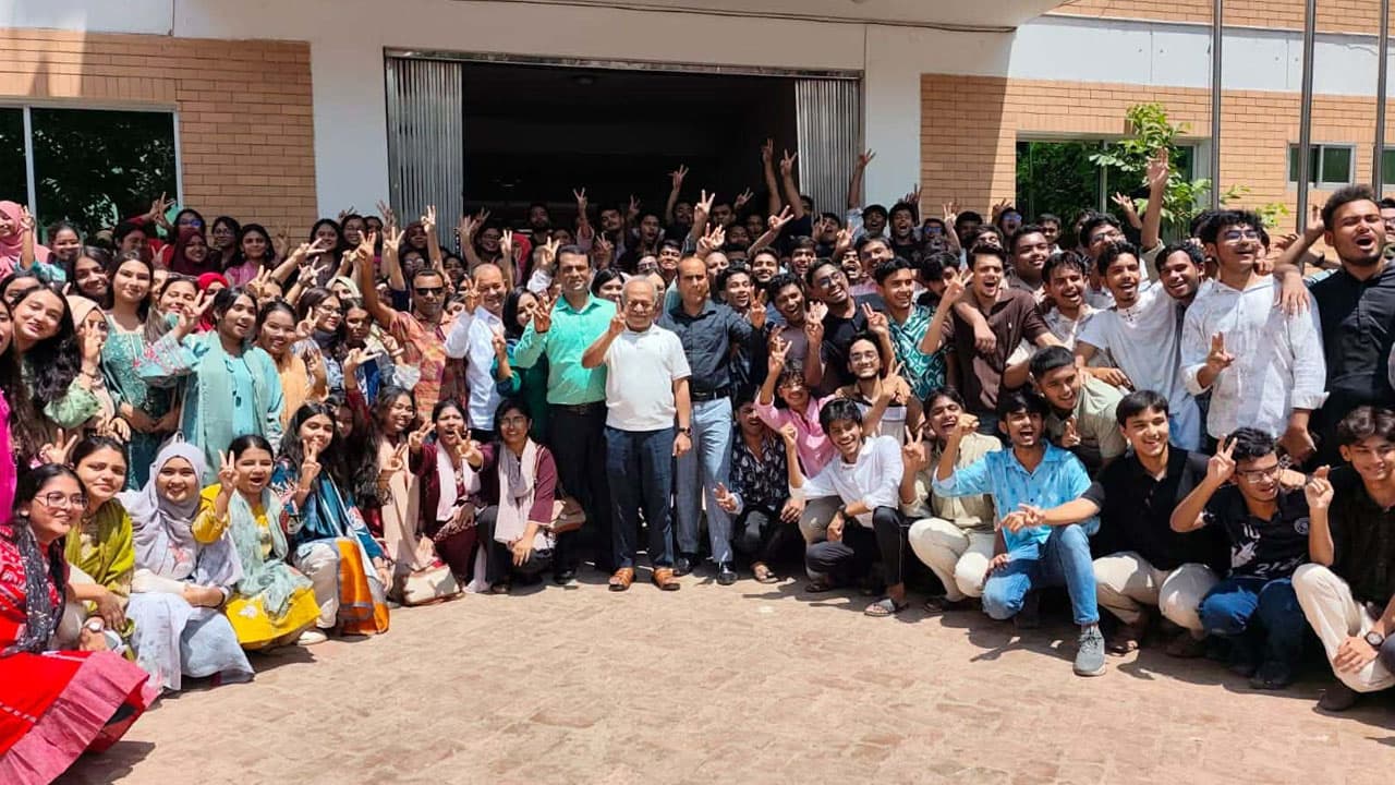 সব পরীক্ষার্থীর জিপিএ-৫: নাছিমা কাদির মোল্লা স্কুলকে শোকজ
