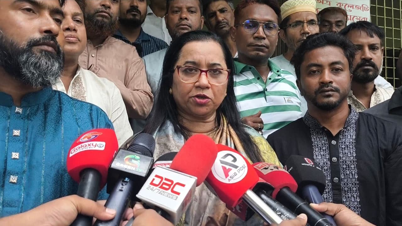 শেখ হাসিনাকে দেশে ফিরিয়ে এনে আইনের আওতায় আনতে চায় বিএনপি: নিলোফার চৌধুরী