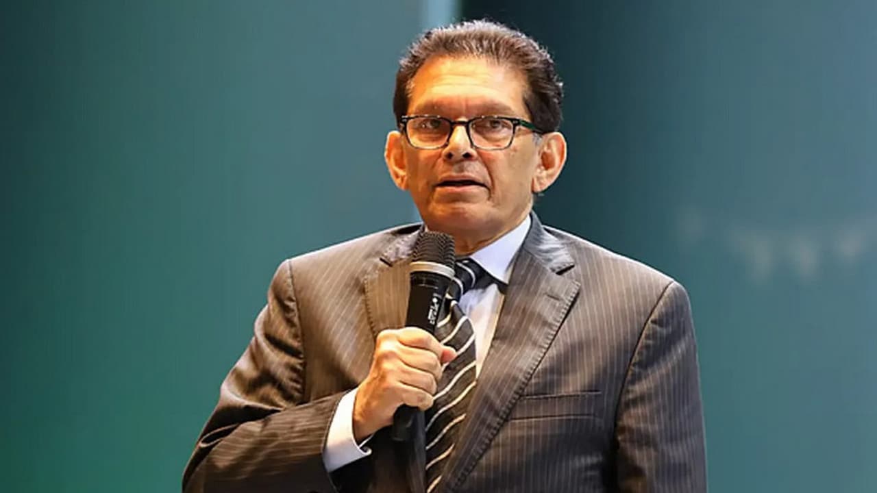 দুই দিনের রাষ্ট্রীয় সফরে কাতারে পররাষ্ট্রমন্ত্রী