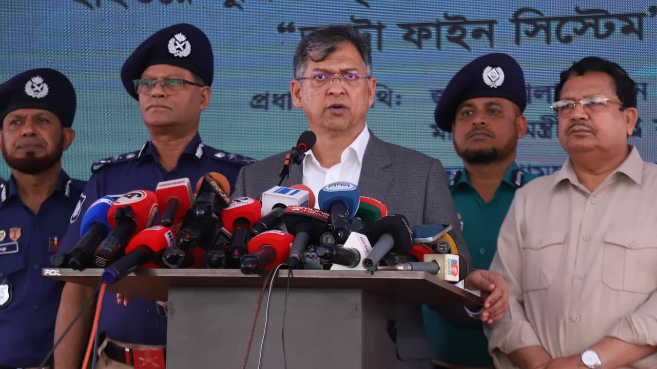 দেশের সব মহাসড়কে এআই অটো ফাইন চালুর ঘোষণা স্বরাষ্ট্রমন্ত্রীর