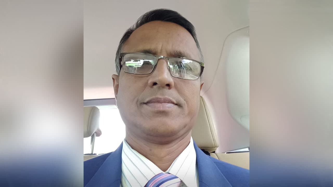 তিন দিনের ছুটি নিয়ে যুক্তরাষ্ট্রে সাড়ে তিন বছর নিখোঁজ প্রধান শিক্ষক