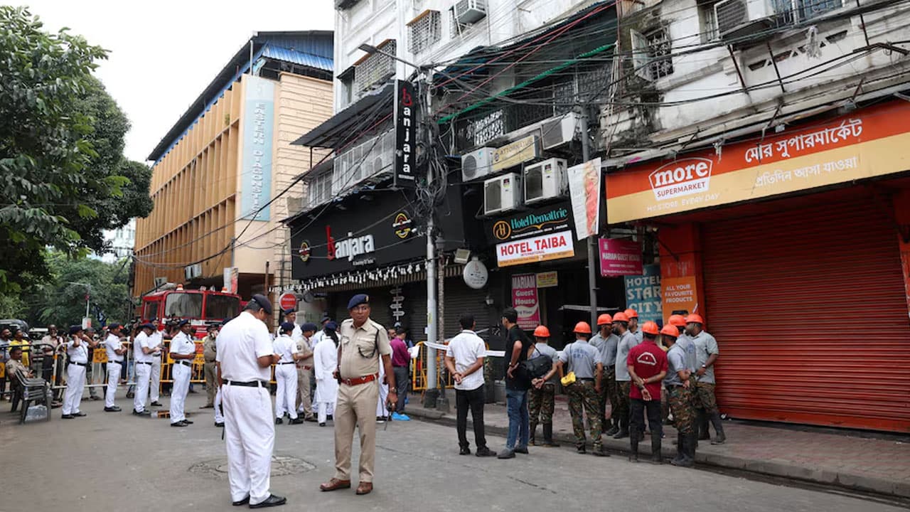 কলকাতায় হোটেল অগ্নিকাণ্ডে ৫ বাংলাদেশি নিহত