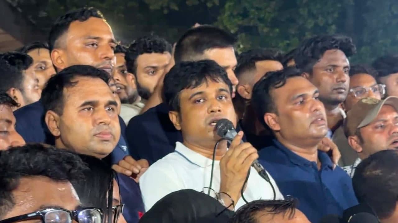 শেখ হাসিনাকে ফেরত না দিলে ভারতের সঙ্গে সম্পর্ক থাকবে না: শ্যামল মালুম
