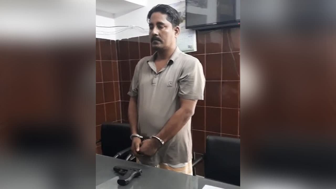 সাভারে অস্ত্রসহ যুবলীগ কর্মী গ্রেপ্তার