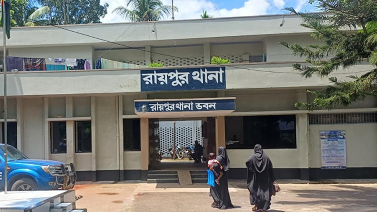 লক্ষ্মীপুরে গৃহবধূকে নৌকায় নিয়ে ধর্ষণের অভিযোগ, দুই ভাইয়ের বিরুদ্ধে মামলা