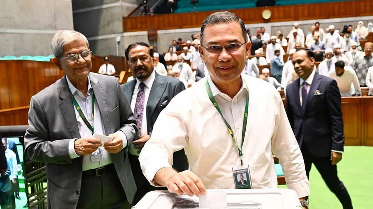 দীর্ঘ ৩৫ বছর পর রাষ্ট্রপতি নির্বাচন: জয়ী হলেন মির্জা ফখরুল ইসলাম আলমগীর