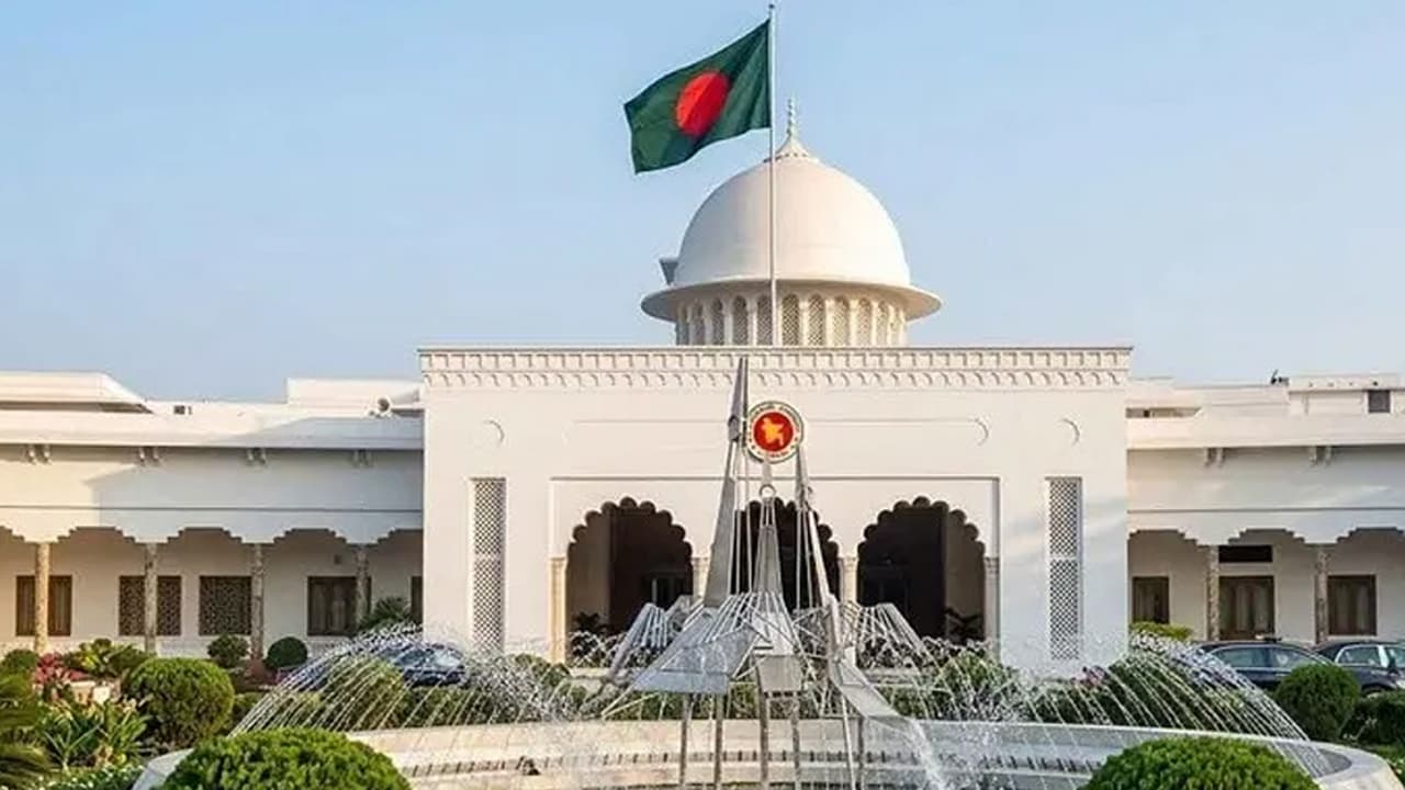 আজ শপথ নিচ্ছেন রাষ্ট্রপতি মির্জা ফখরুল ইসলাম আলমগীর