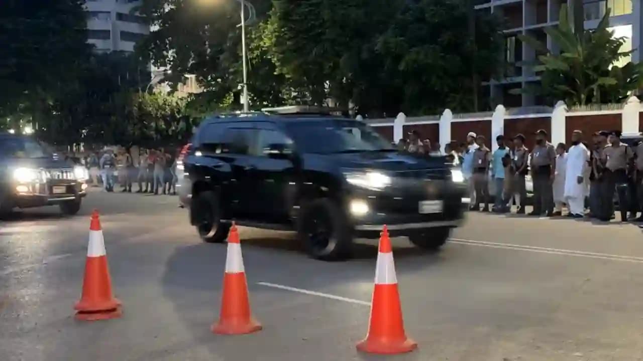 রাষ্ট্রপতির শপথ অনুষ্ঠানে বঙ্গভবনে তিন বাহিনীর প্রধান