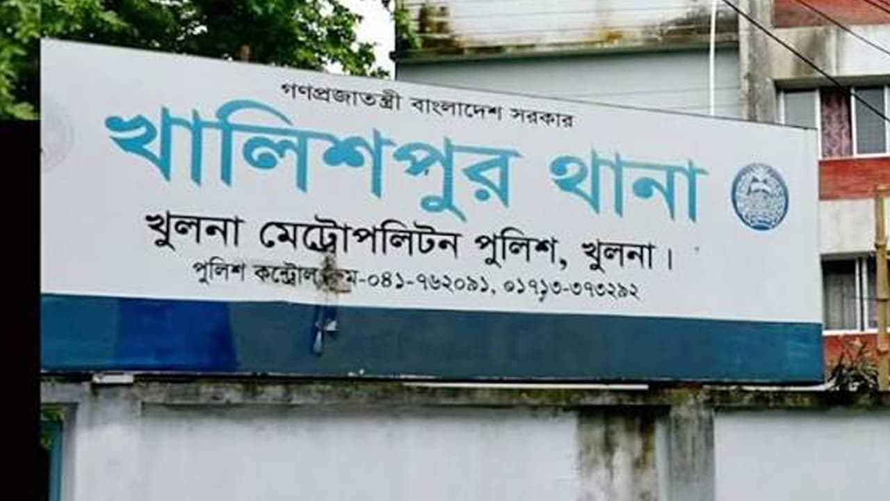 খুলনায় বাসের ধাক্কায় নারীর মৃত্যু