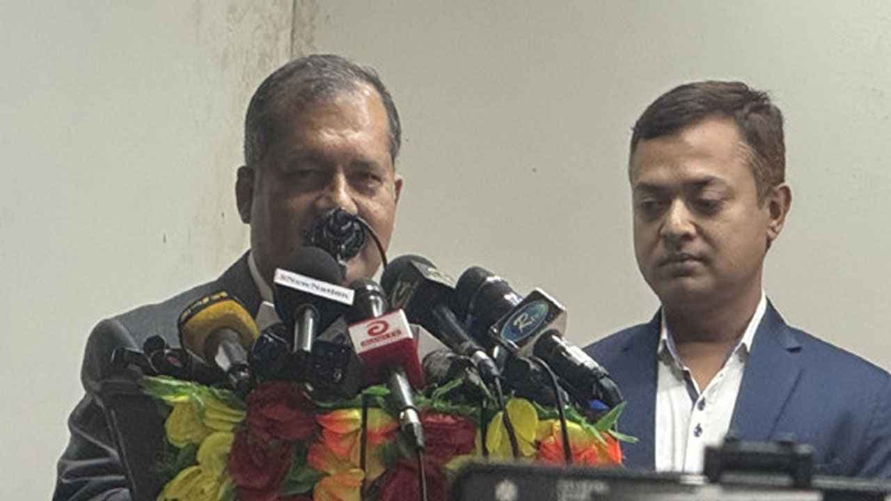 ইতিহাস থেকে শিক্ষা না নেওয়ার পরিণতির প্রমাণ হাসিনার পলায়ন: তথ্যমন্ত্রী