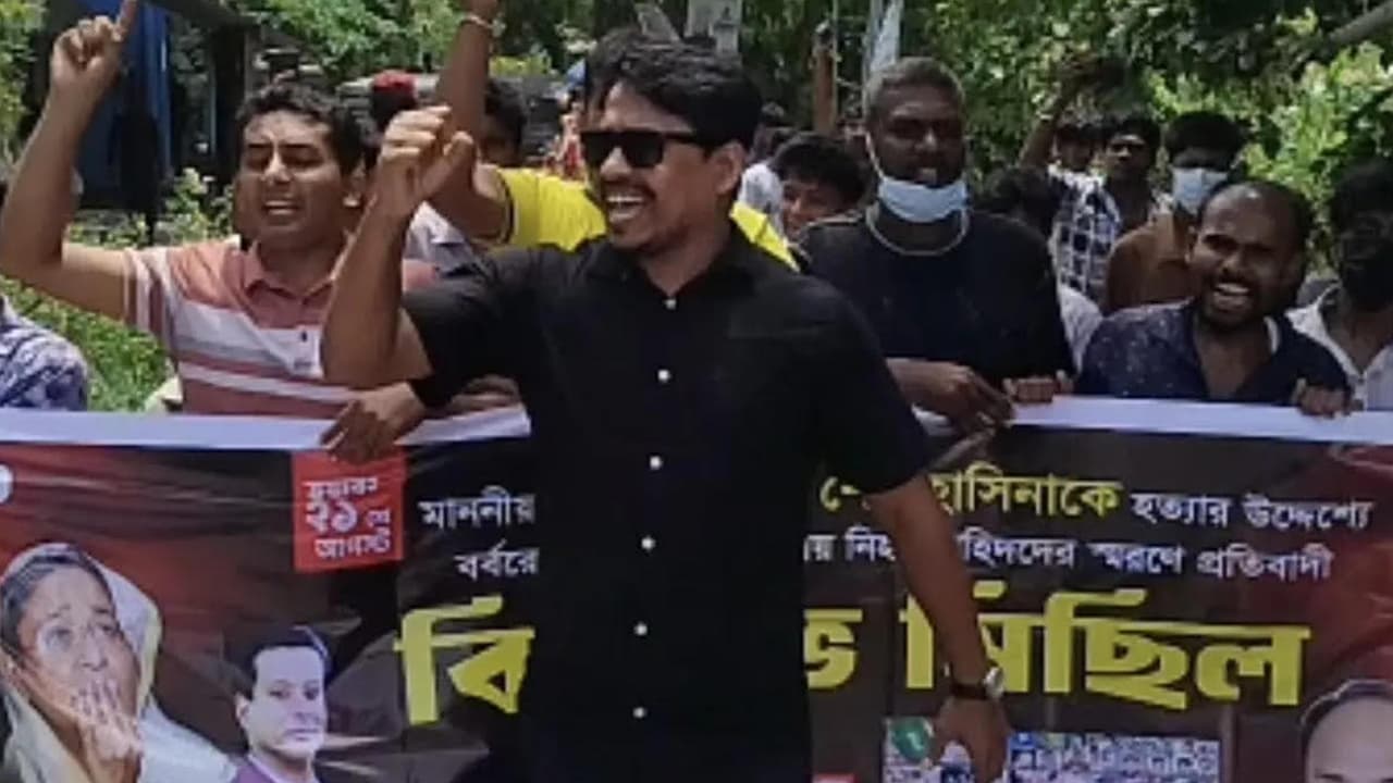 গোপালগঞ্জে নিষিদ্ধ ছাত্রলীগের মিছিল থেকে ৬ আটক