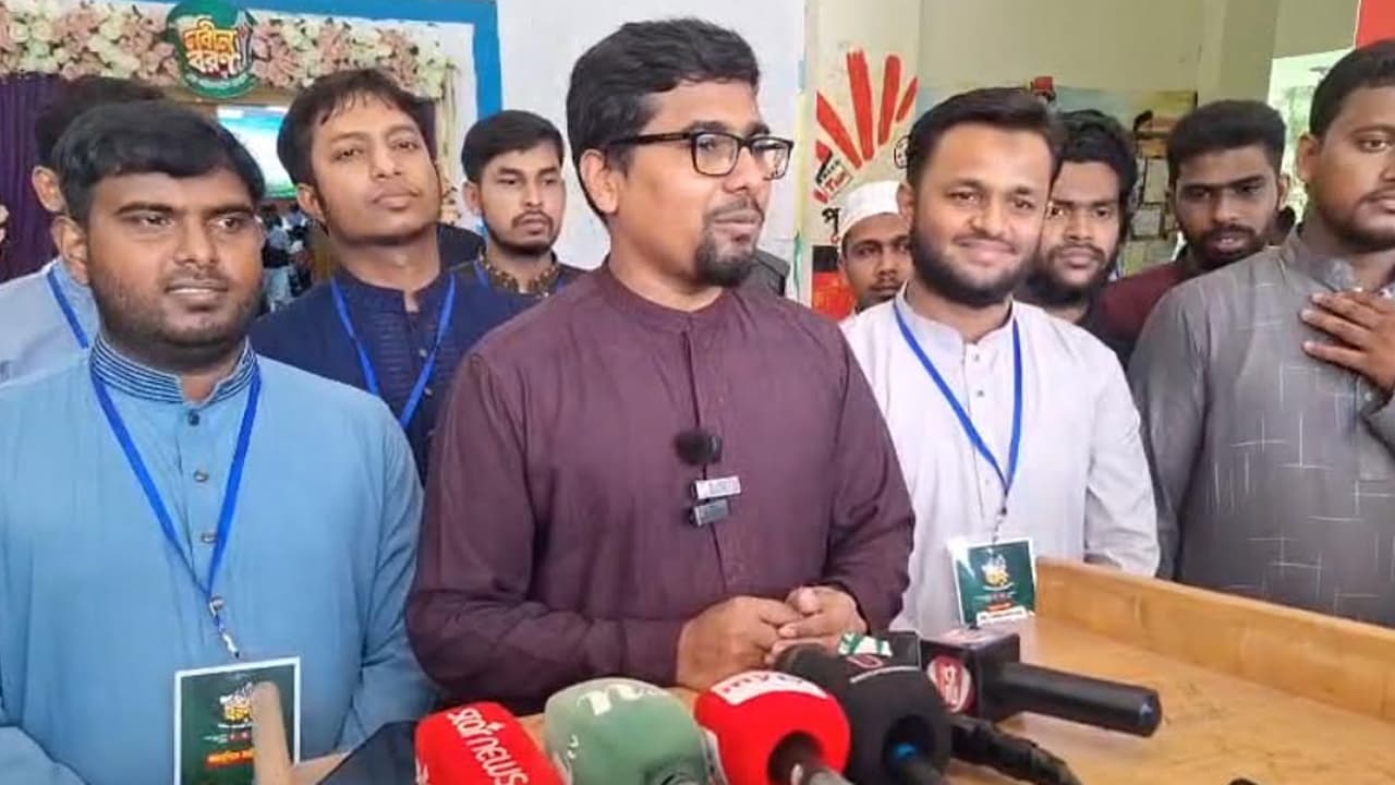 শেখ হাসিনাকে দেশে এনে ফাঁসি কার্যকর করতে হবে: শিবির সভাপতি