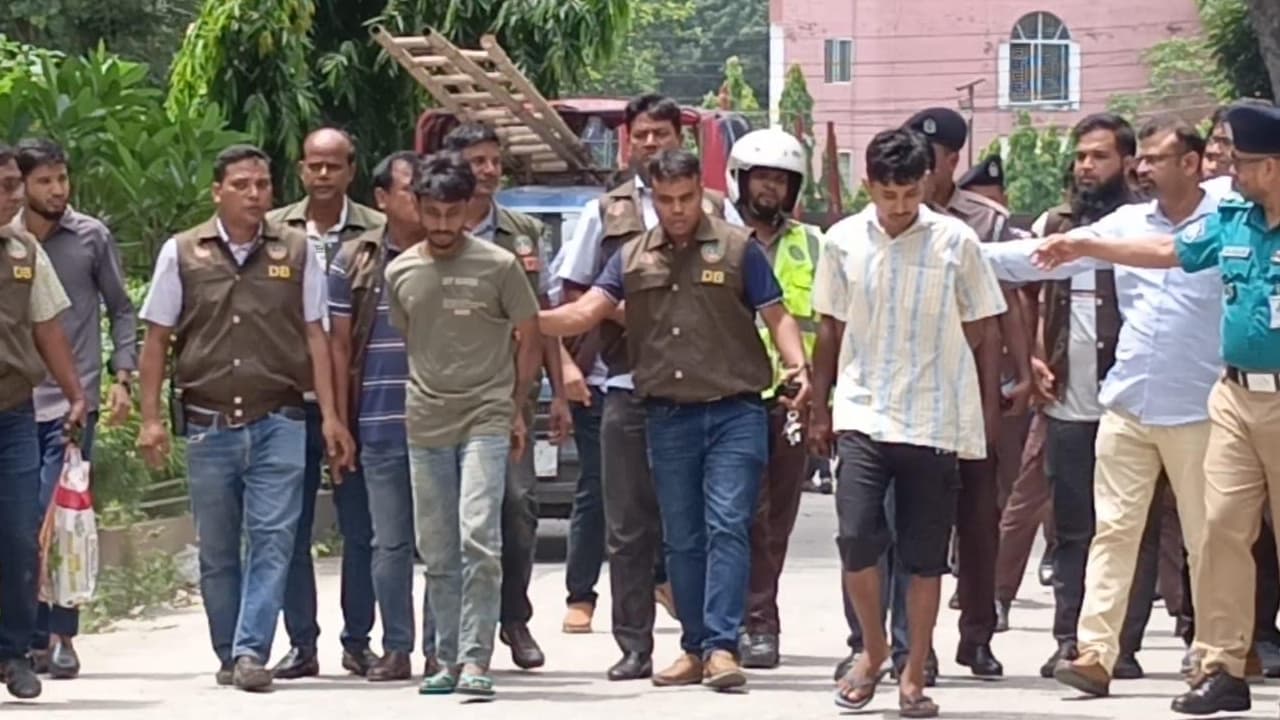 রংপুরে শিক্ষক ও পরিবারের ৪ সদস্য খুনে ২ আটক