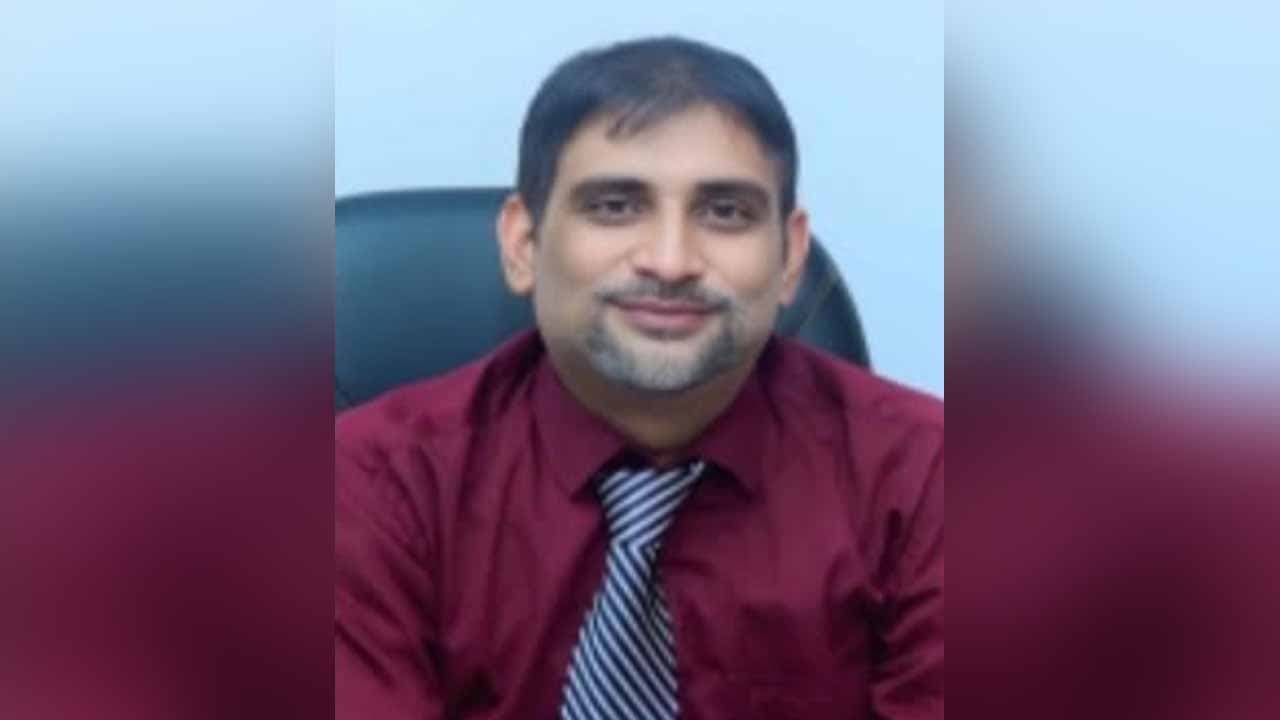 ছাত্র উদ্ধার করায় প্রধান শিক্ষককে প্রাণনাশের হুমকি