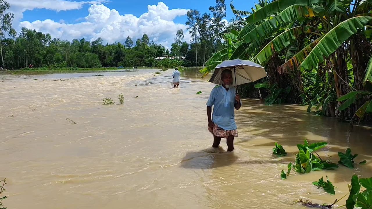 খোয়াই নদীর বাঁধে পুনরায় ভাঙন, প্লাবিত আট গ্রাম
