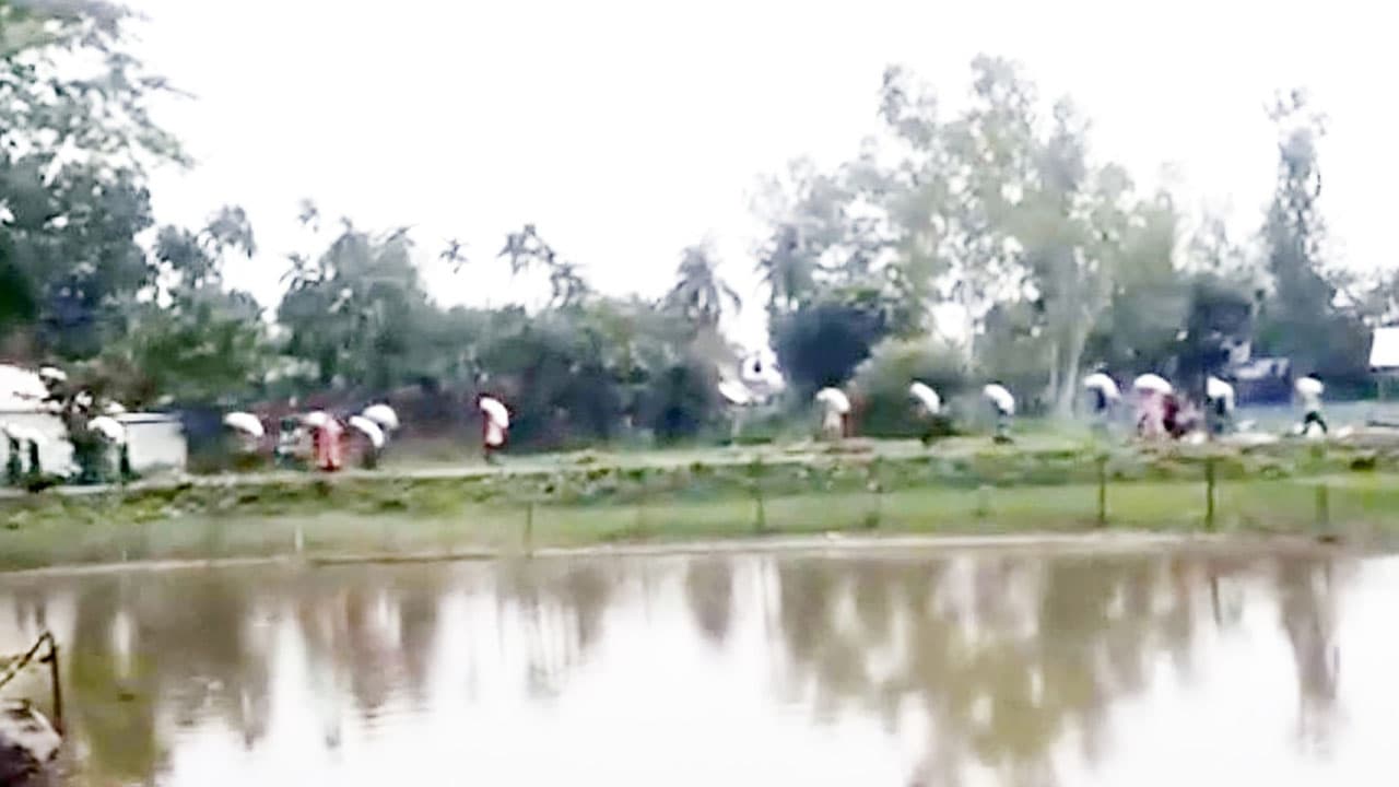কুড়িগ্রামে সারের জন্য ডিলার পয়েন্টে হামলা ও লুটপাট