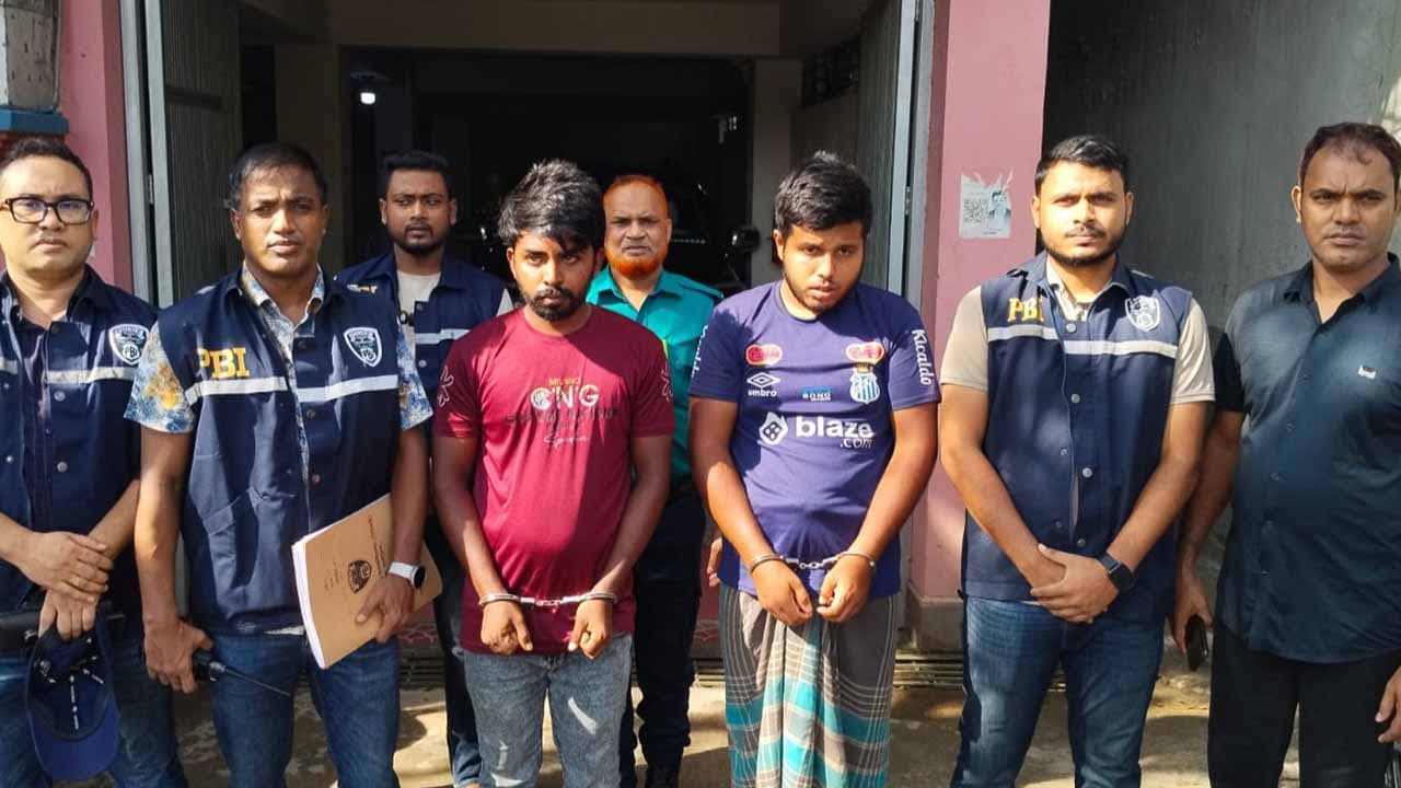 চালক হত্যা ও রিকশা বিক্রির দায়ে ৩ গ্রেপ্তার