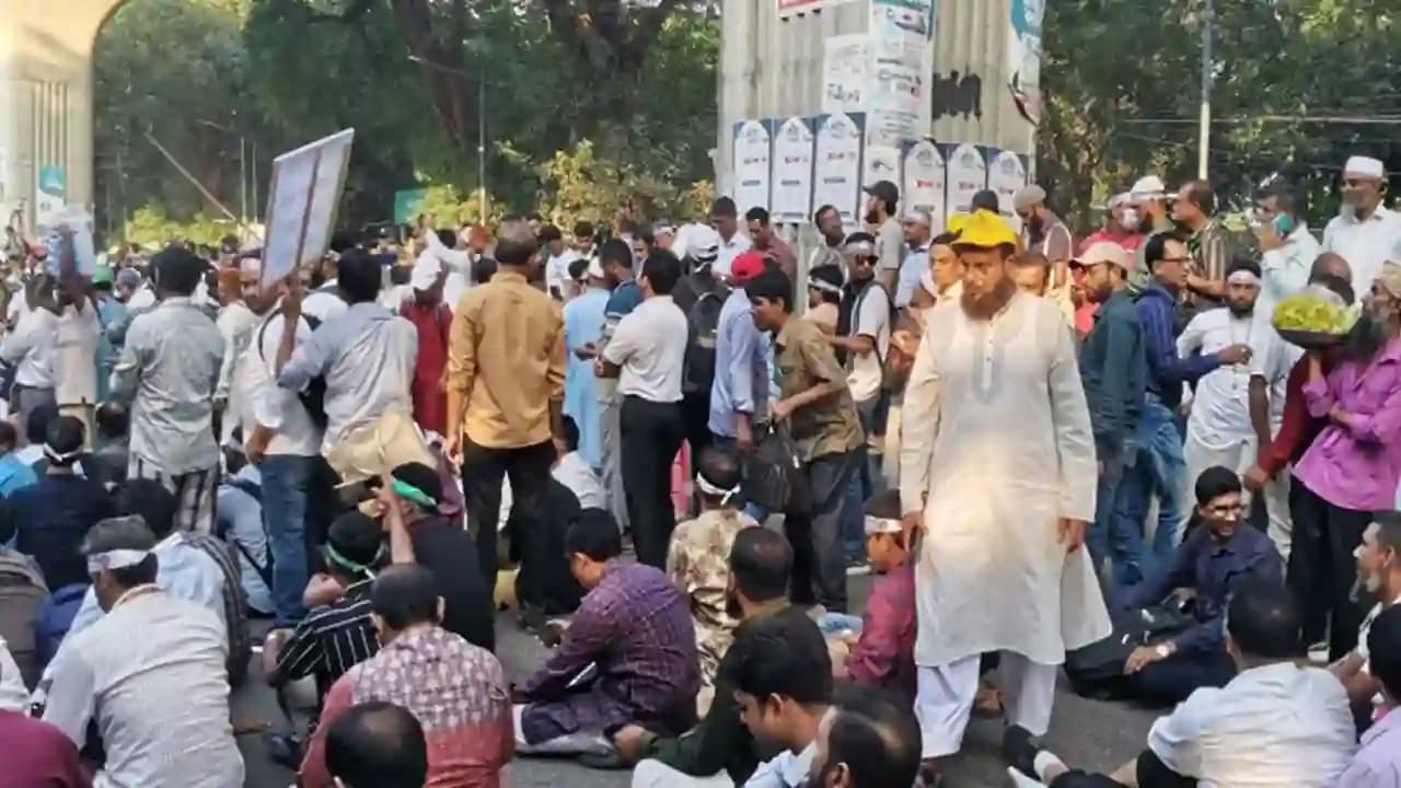 এমপিওভুক্তির দাবিতে শহীদ মিনারে অবস্থান কর্মসূচি