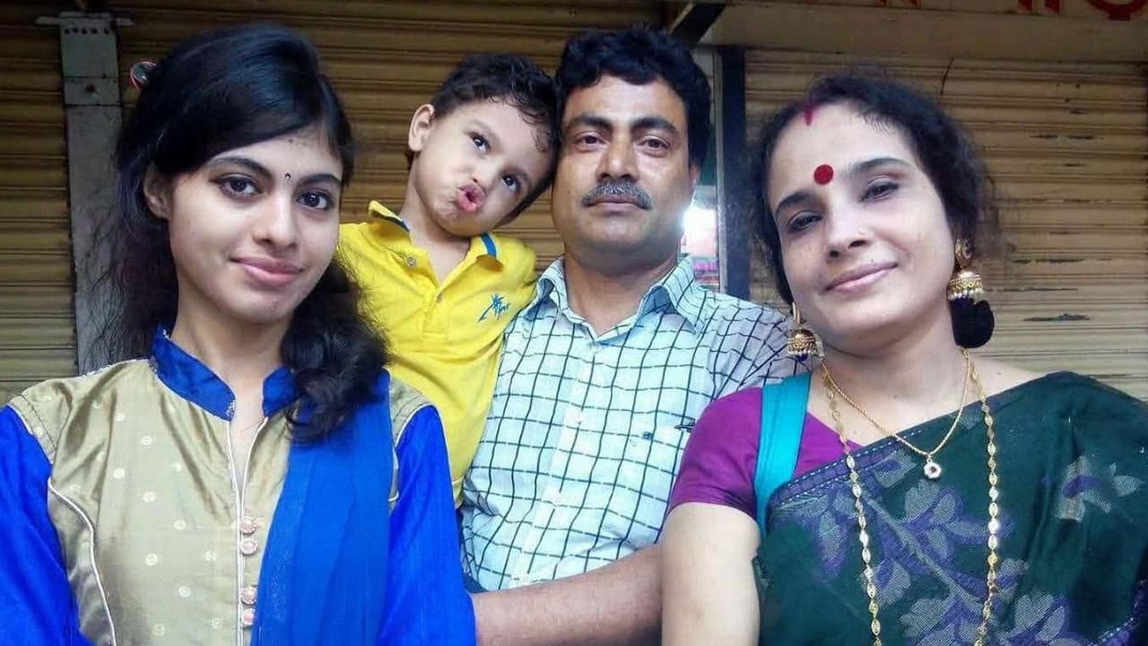 রংপুরে শিক্ষক ও পরিবারের ৪ জনের খুনে শ্বাসরোধের সন্দেহ