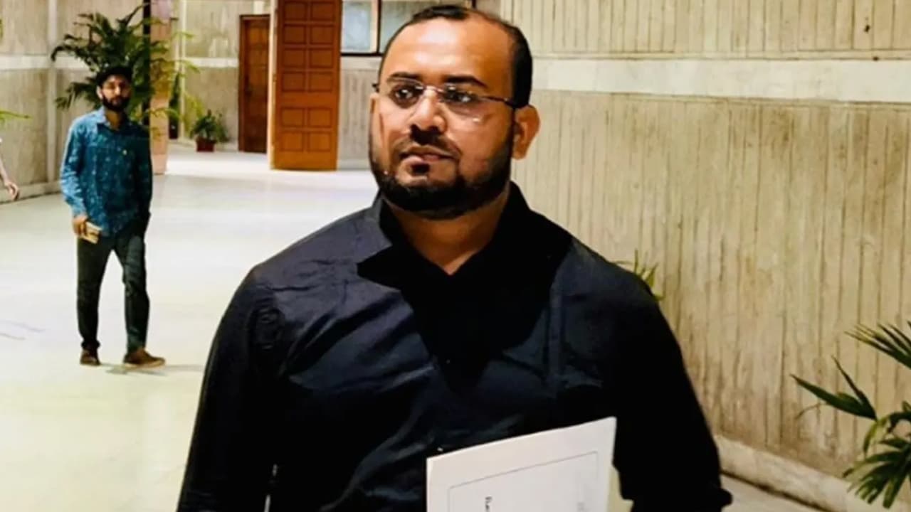 জামায়াত এমপির পিএসসহ ৬ জনের বিরুদ্ধে চাঁদাবাজির মামলা