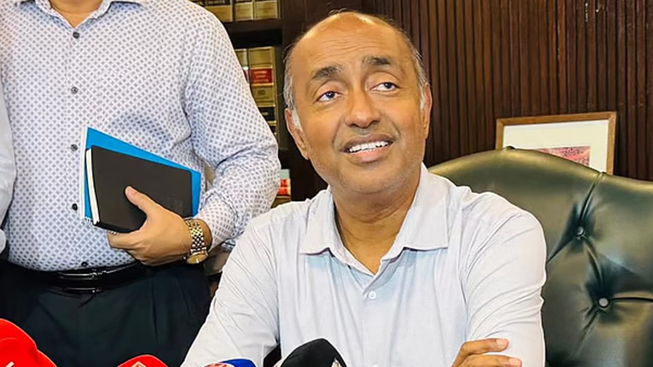 নিষিদ্ধ সংগঠন ছাড়া সবাই সভা-সমাবেশ করতে পারবে: আইনমন্ত্রী