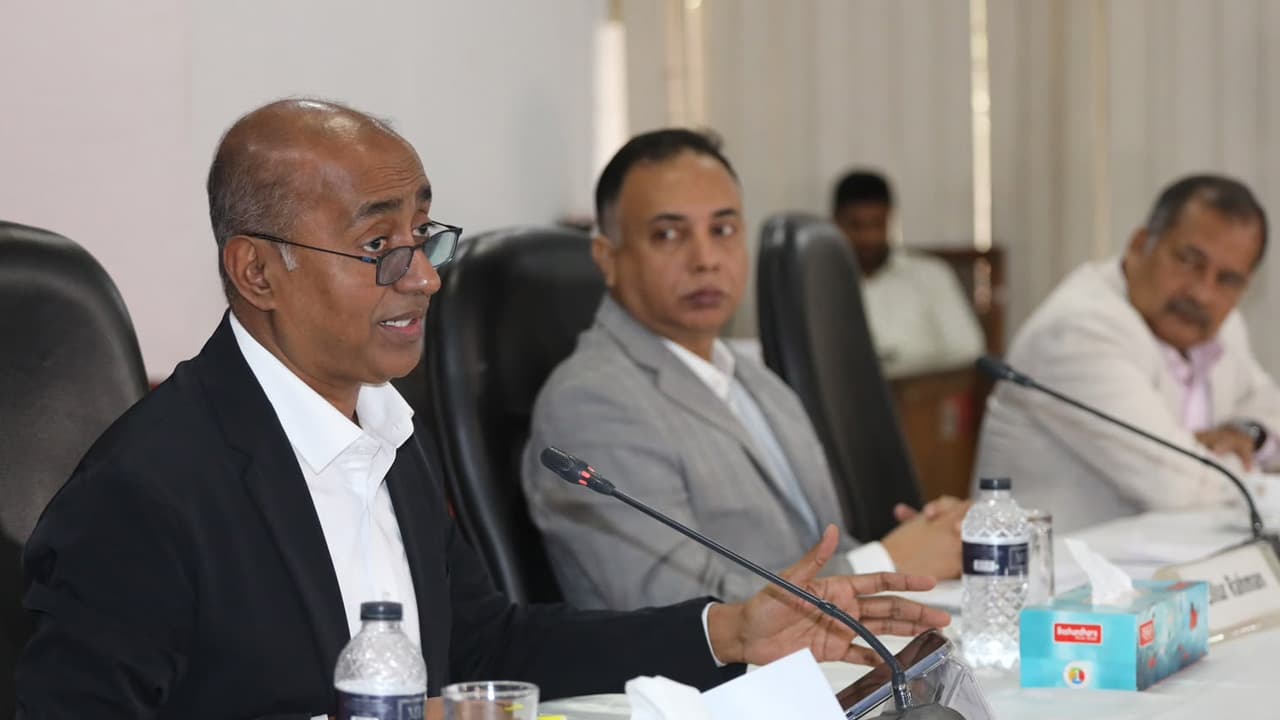 জুলাই সনদের পথেই এগোতে চায় বিএনপি: আইনমন্ত্রী
