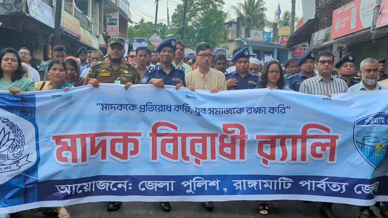 মাদক কারবারিতে কাউকে ছাড় দেওয়া হবে না: দীপেন দেওয়ান