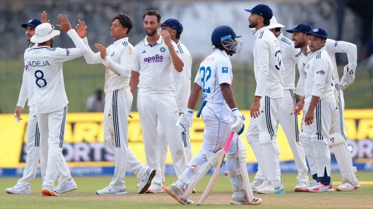 জুরেলের শতকে দাপট ভারতের, চাপে শ্রীলঙ্কা