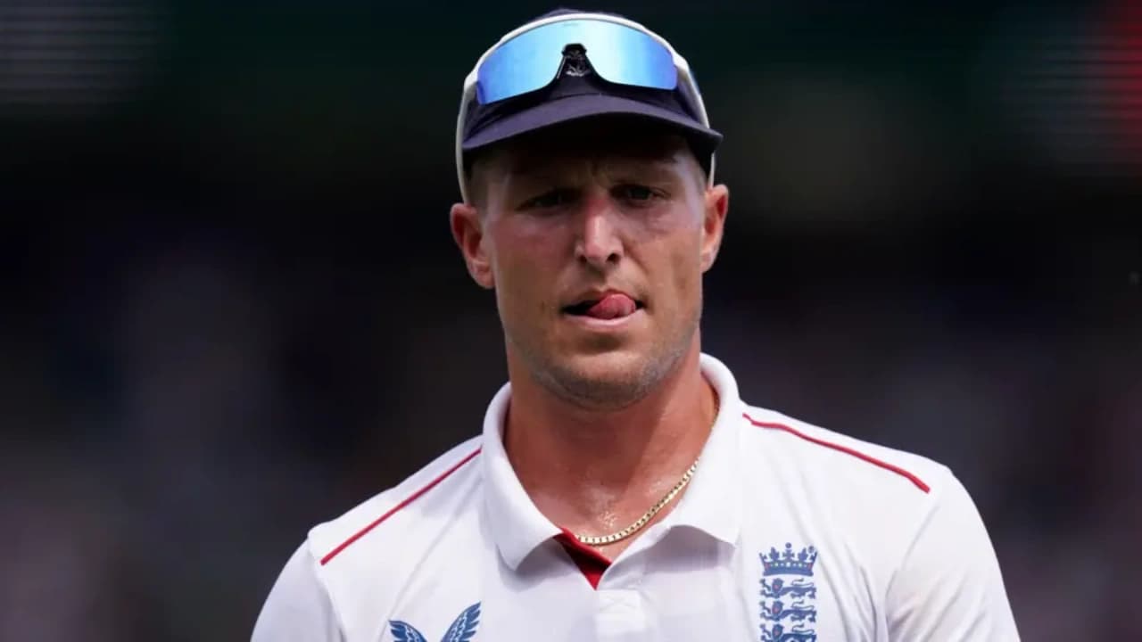 হাতকড়া পরা ভিডিও: ইংল্যান্ড দল থেকে বাদ ব্রাইডন কার্স