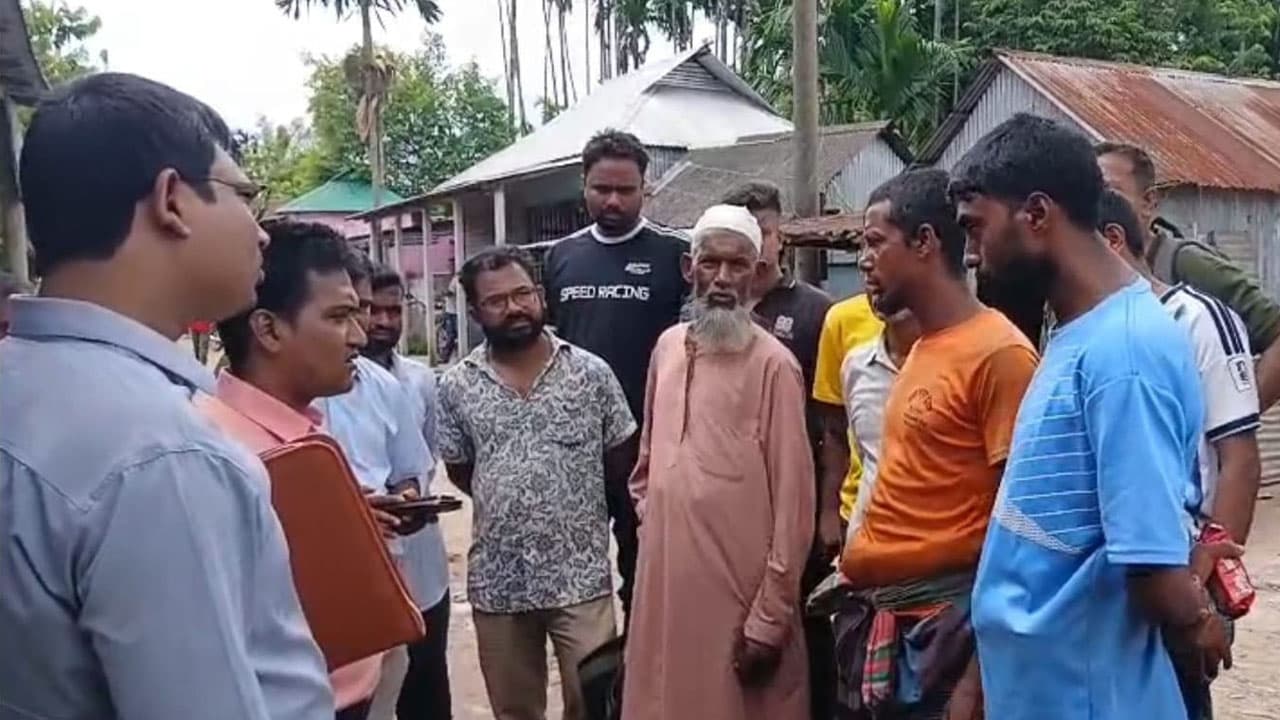 কুড়িগ্রামের বিএডিসি ডিলারের বিরুদ্ধে ব্যবস্থা নেওয়ার সুপারিশ