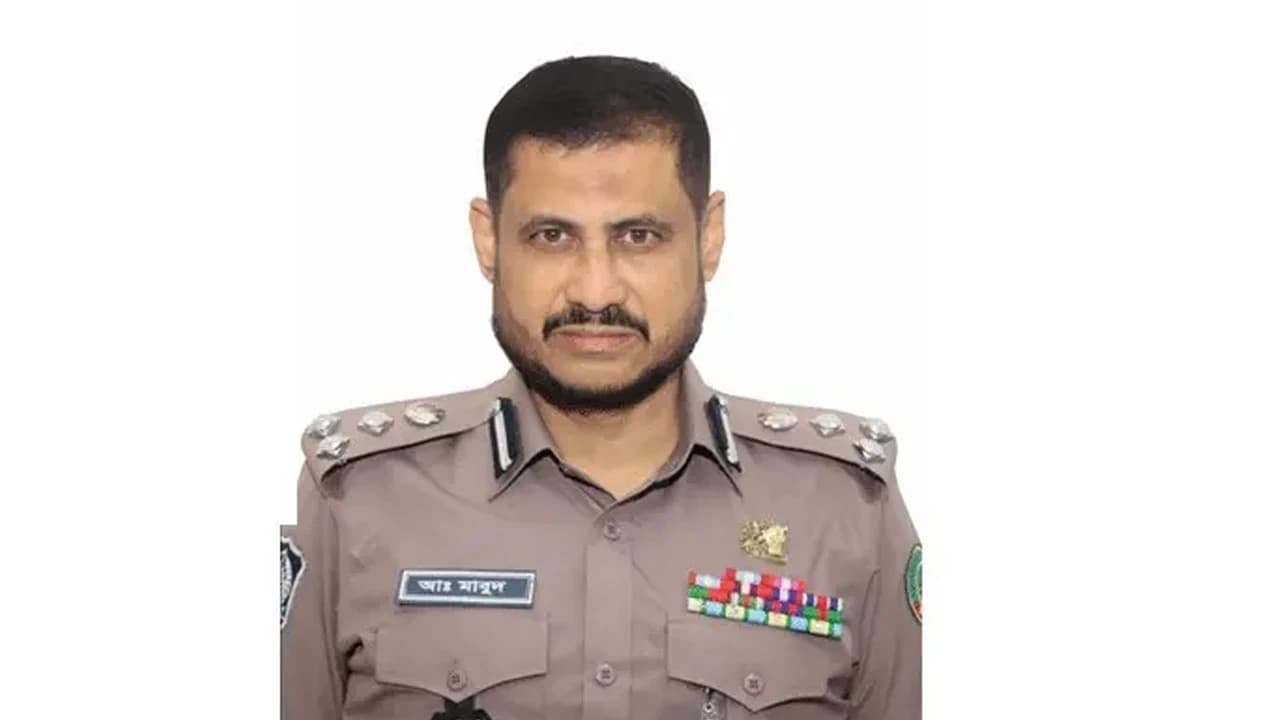 রংপুরের পুলিশ কমিশনারকে সরানো হলো