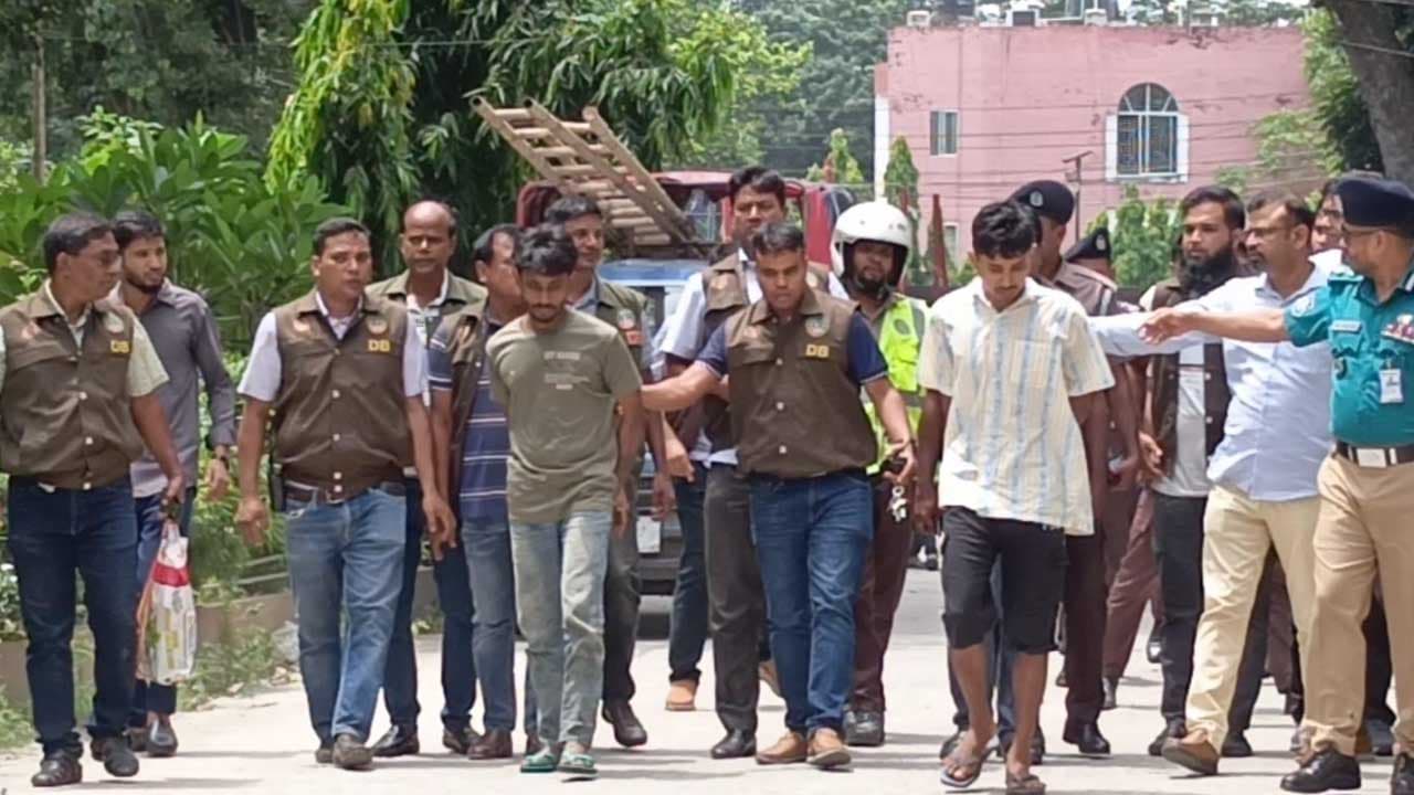 রংপুরে পরিবারের ৪ সদস্য খুনের ঘটনায় ২ অভিযুক্ত আটক