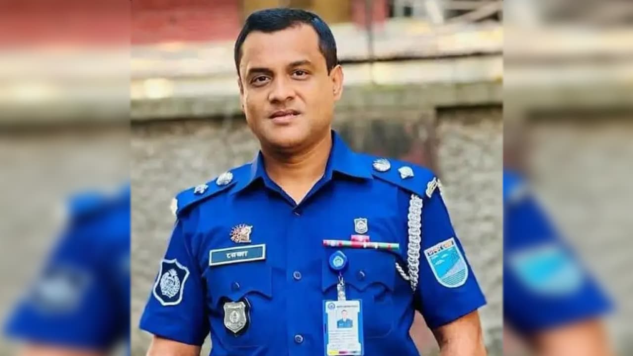 আর বোধ হয় চাকরি করা হল না, পুলিশ কর্মকর্তার আবেগঘন পোস্ট