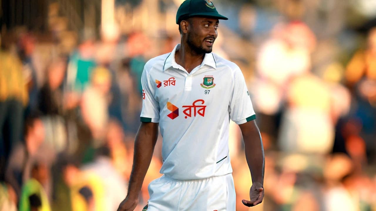 শরিফুলের ১৭ ধাপ লাফ, স্টার্ক শীর্ষে