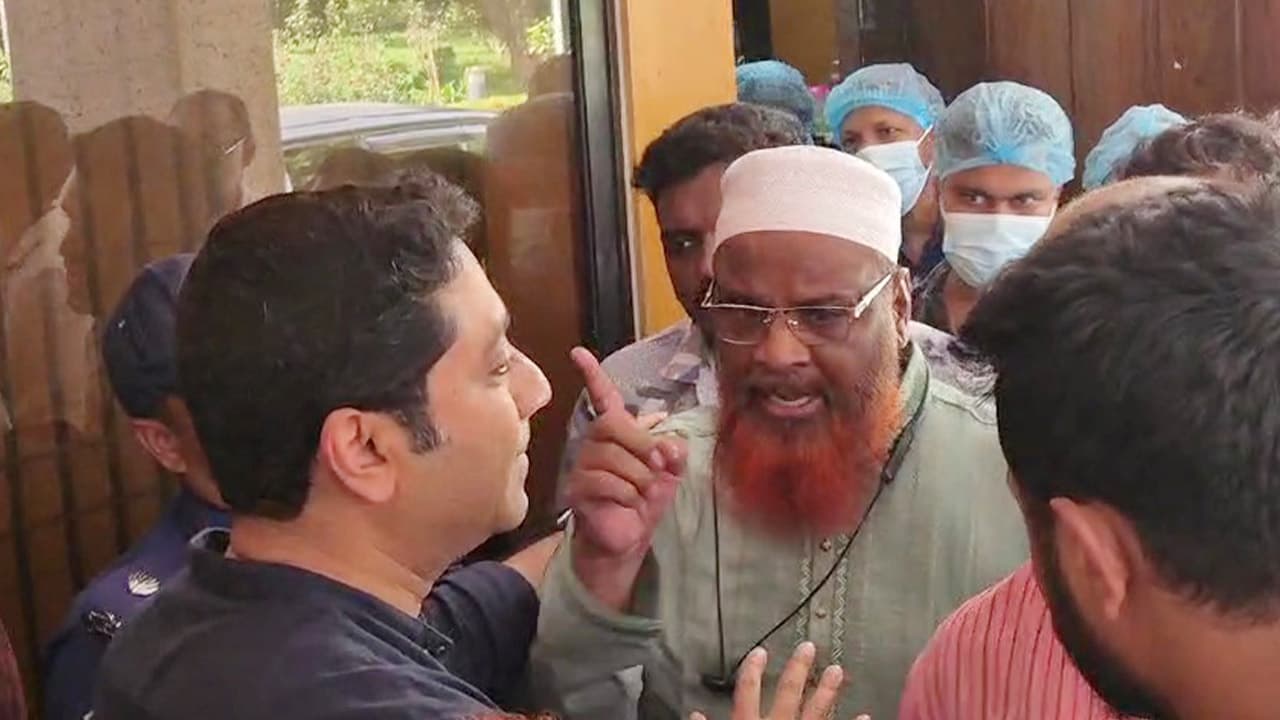 প্রতিমন্ত্রীর অনুষ্ঠানে দাওয়াত না পেয়ে বিএনপি নেতাদের বাগ্‌যুদ্ধ