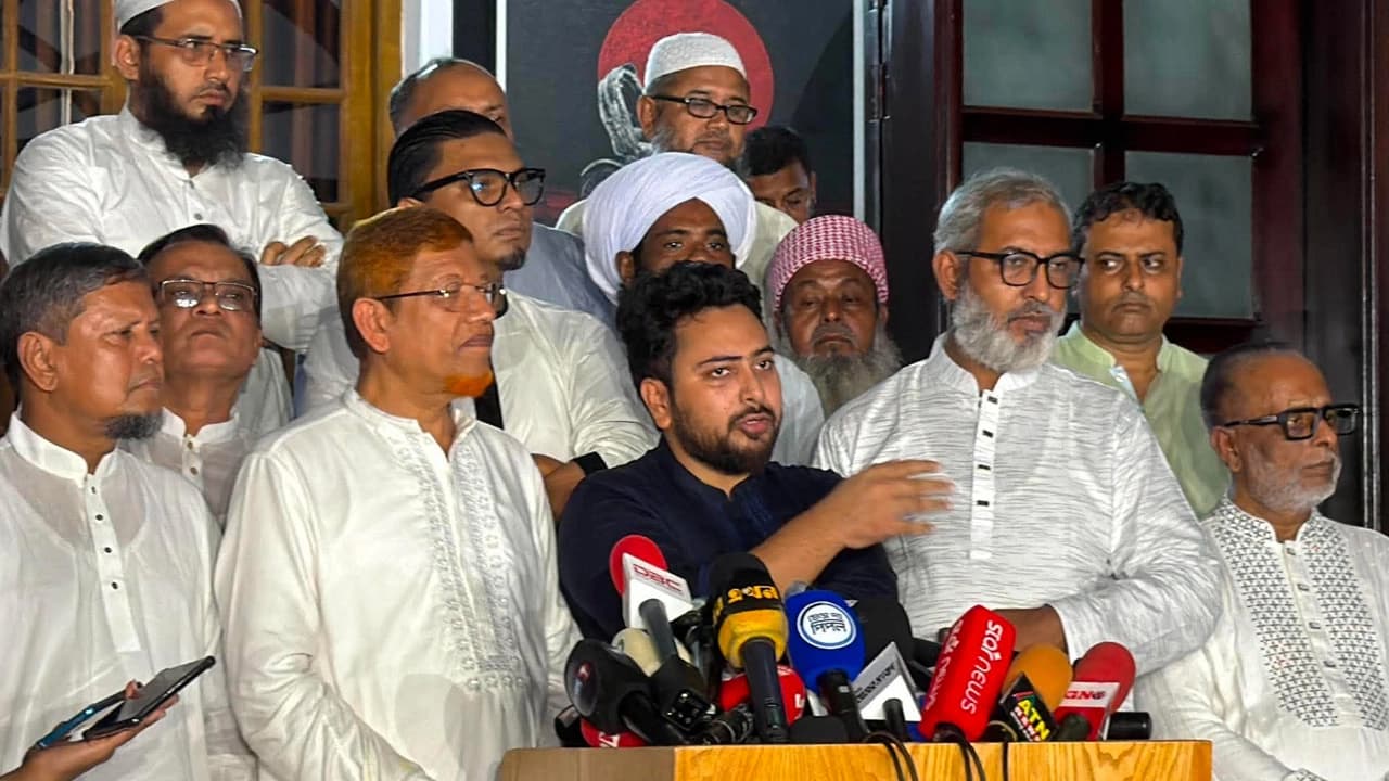 গুম প্রতিরোধ আইনে বিরোধিতার মুখে সংসদ অভিমুখে পদযাত্রা