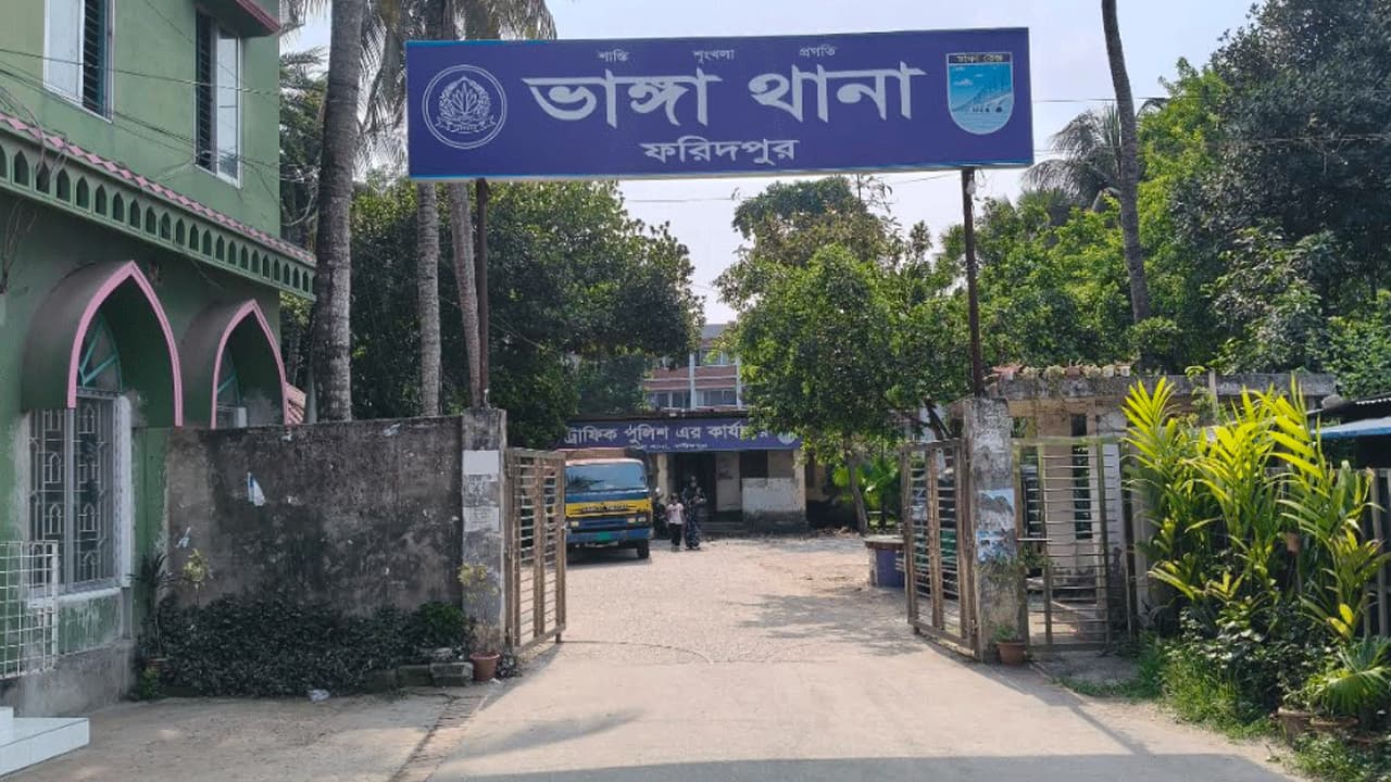 ফরিদপুরে বাসের ধাক্কায় মোটরসাইকেল আরোহী ২ যুবক নিহত