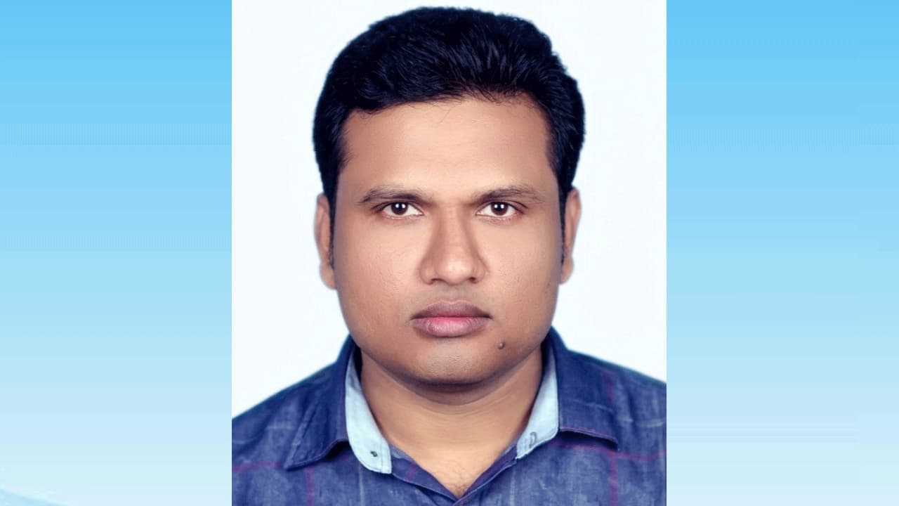 যশোরে মাকে কুপিয়ে হত্যার অভিযোগে শিক্ষক ছেলেকে গ্রেপ্তার