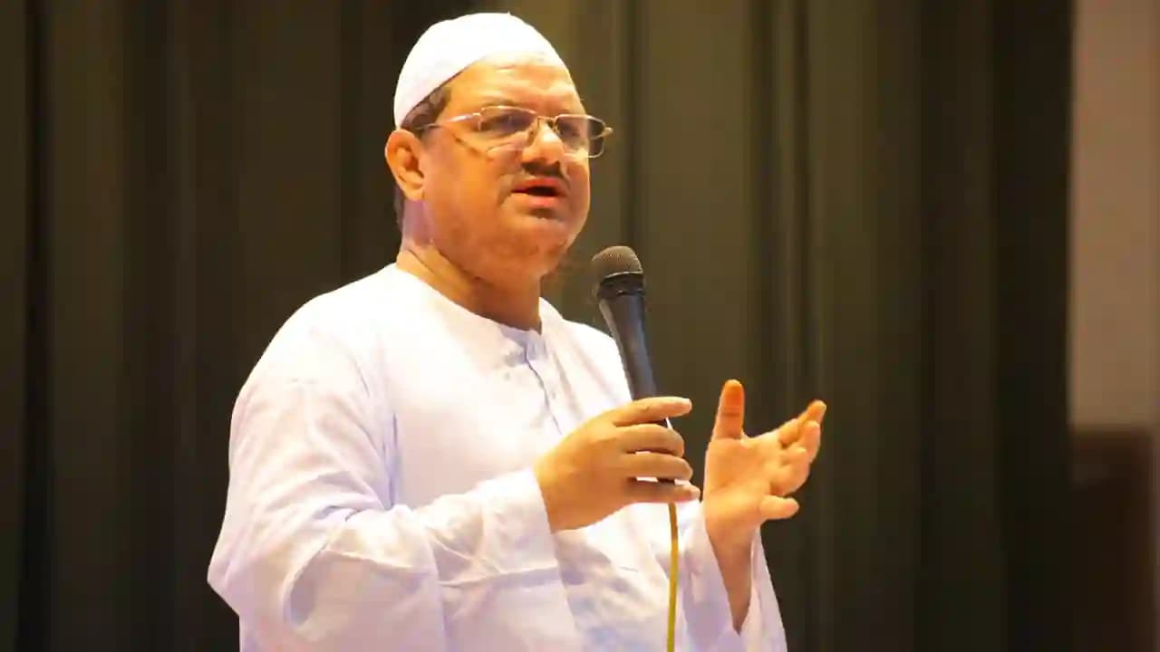 চরমোনাই পীরের সমালোচনায় বিএনপি সরকারের ছয় মাস