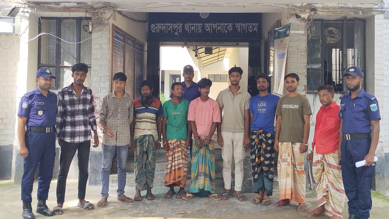 নাটোরের পুলিশ হামলা মামলায় ৯ জন গ্রেপ্তার