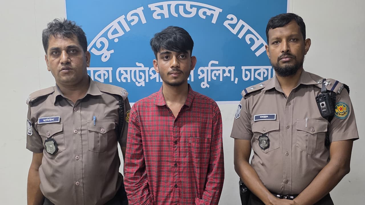 তুরাগে সিএনজিতে ইয়াবা পাচারের চেষ্টা, যুবক গ্রেপ্তার