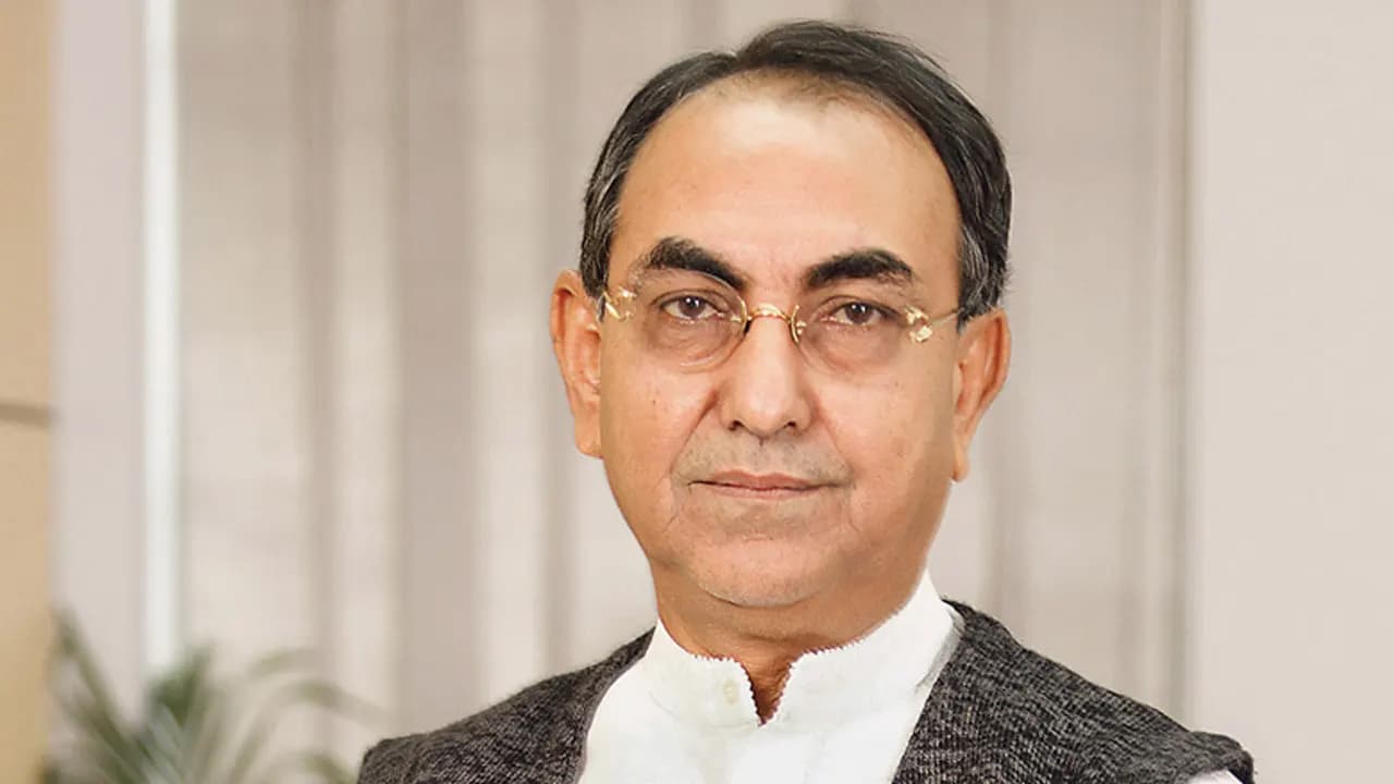 মির্জা আব্বাস আগামী ২ সেপ্টেম্বর দেশে ফিরবেন
