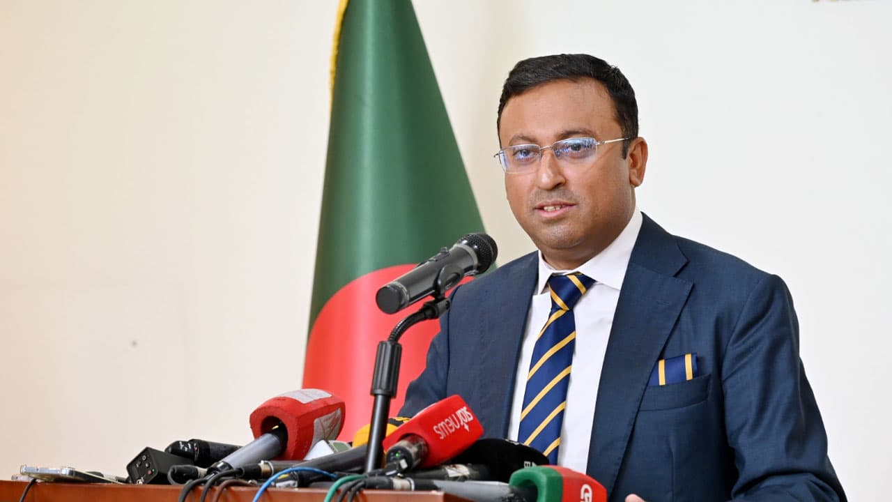 পররাষ্ট্রমন্ত্রীর অনুপস্থিতিতে হুমায়ুন কবিরের অতিরিক্ত দায়িত্ব