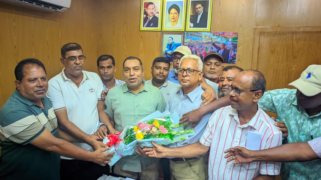 ঈশ্বরদী বিএনপিতে পাল্টা কমিটি ঘোষণা