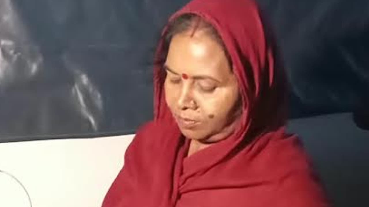 বাঘারপাড়ায় ফ্যামিলি কার্ডের নামে টাকা নিয়ে নারী দণ্ডিত