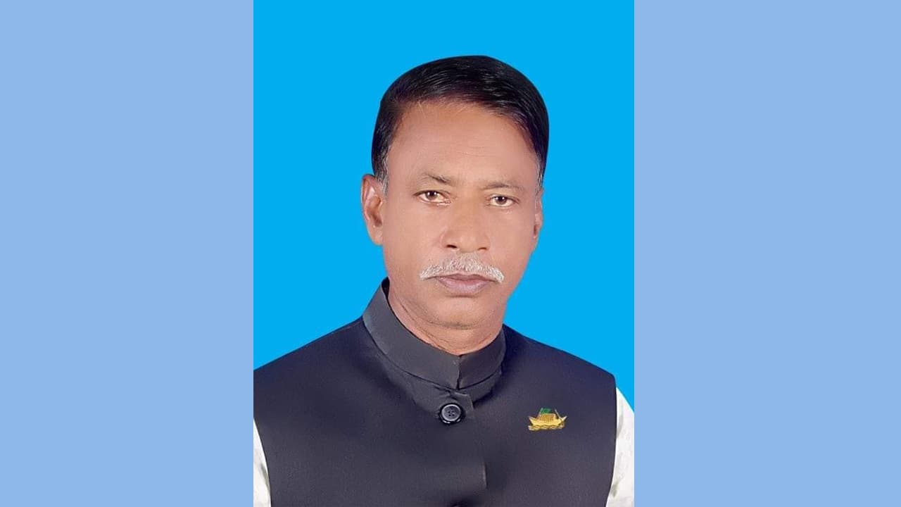 ব্রিজের নিচে বসে গল্প করছিলেন চেয়ারম্যান, ১২ মুখোশধারীর হামলা