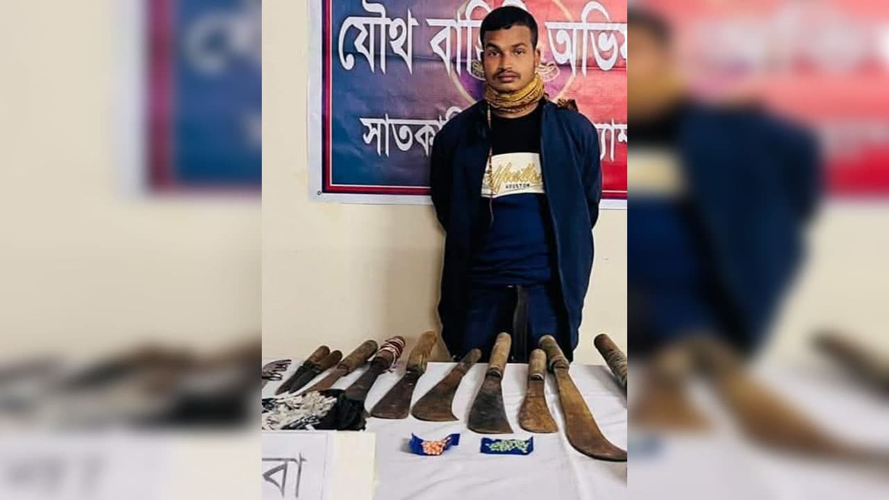 চট্টগ্রাম শহরে ‘যাতায়াত নিষিদ্ধ’ দুষ্কৃতকারী জাহেদকে কুপিয়ে খুন