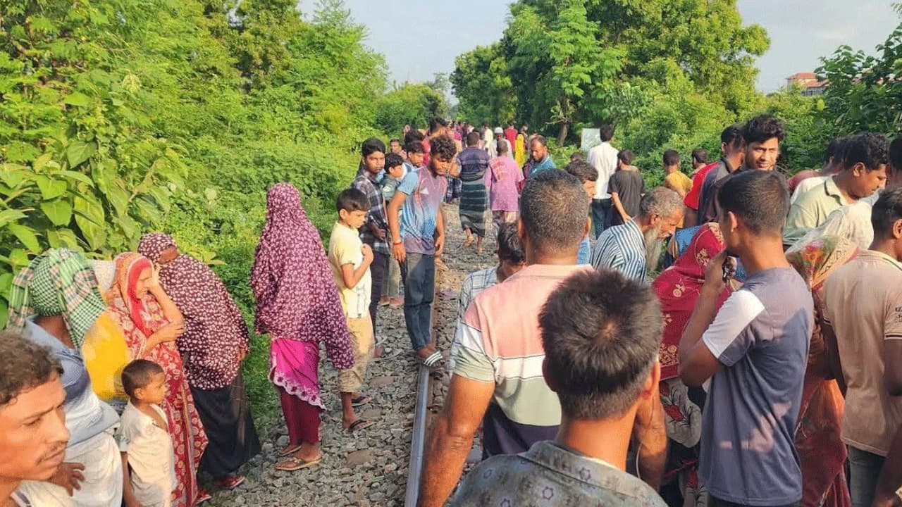 চাঁপাইনবাবগঞ্জে ট্রেনে কাটা পড়ে নারী নিহত